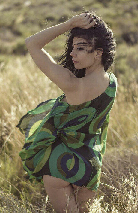 Asra Tin star naked img