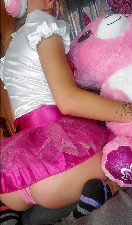 Angel Without Halo erotic actress gallery