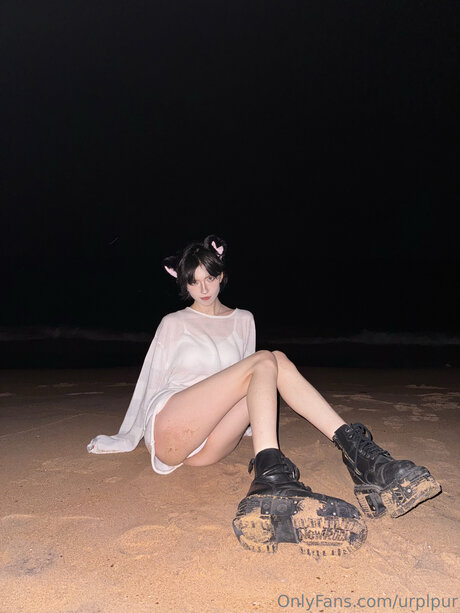 urplpur sexy actress pics