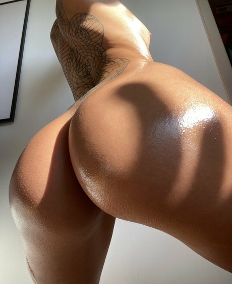 Foxillaaa hd model image