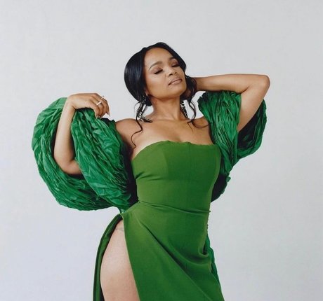 Kyla Pratt model top images