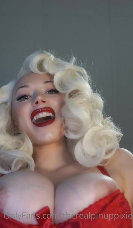 Pineup Pixie naked model images