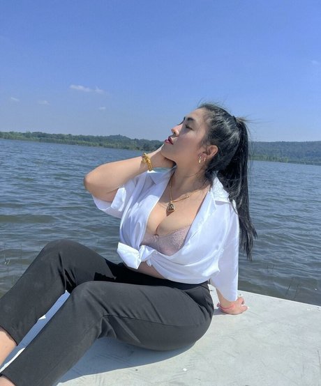 small onlyfans hot nude photo