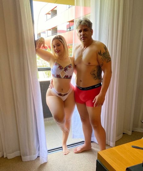 Karina Ferreira hd star pics