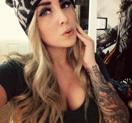 ebony smoking onlyfans nudes galleries