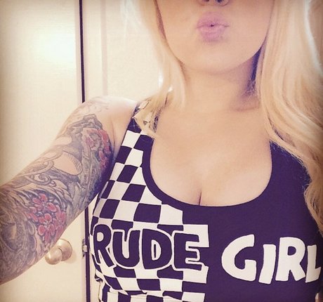 alternative onlyfans hot nude photo