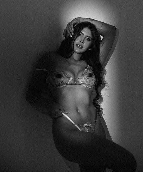 Maria Jose Vargas top model photo