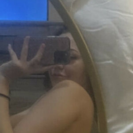 Raerobertsonn erotic star img