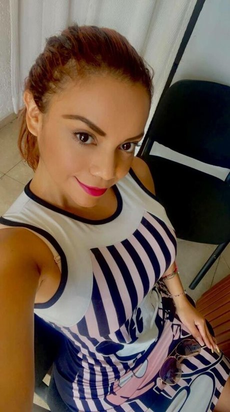 irerigarcia92 model erotic pic