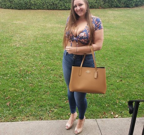 blowjob brunette onlyfans porn photos