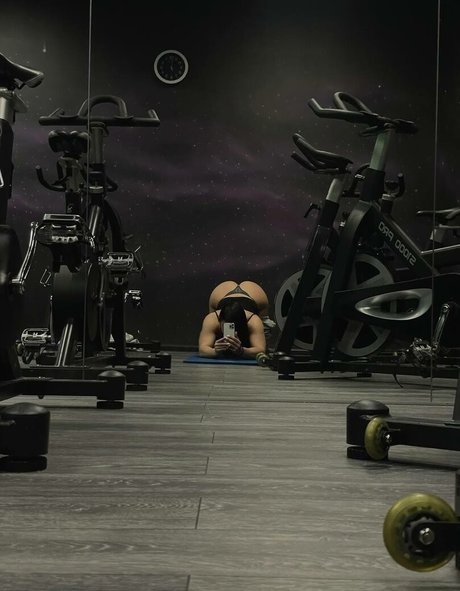 Daria Shuer naked model images