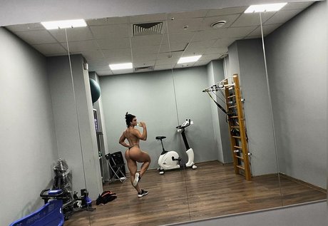 Daria Shuer star naked images