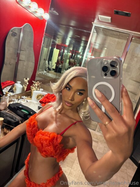 FitBabeXOXO top actress pics