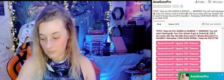 Asiagoespro naked star photo