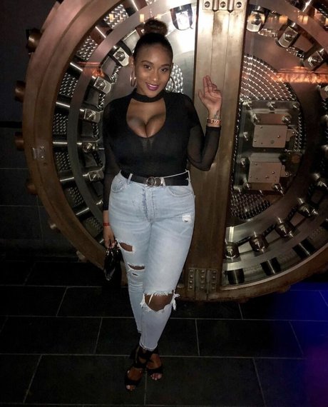 Suly hd pornstar photo