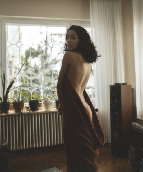 _naissance model sex images