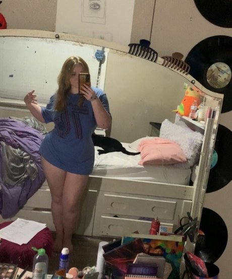 yours___truly___sav1 nice actress gallery