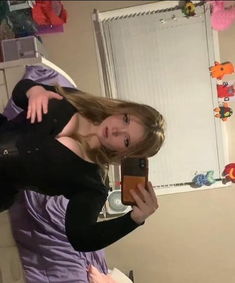 yours___truly___sav1 model adult gallery