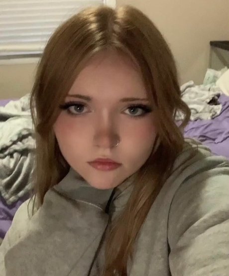 yours___truly___sav1 model adult photos