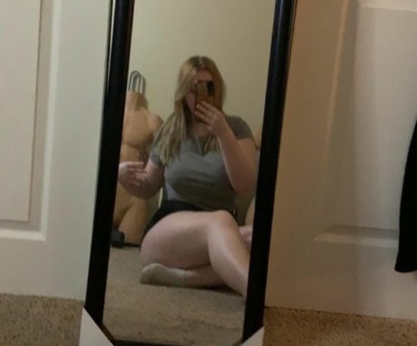 yours___truly___sav1 star photo