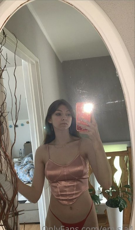 Emisia4 star pictures