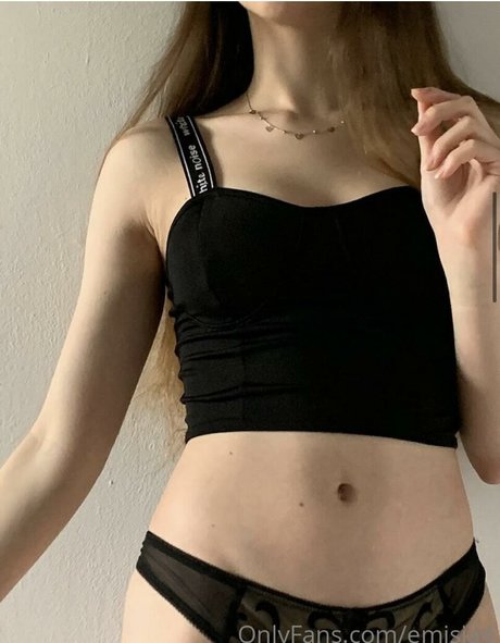 Emisia4 star free pics