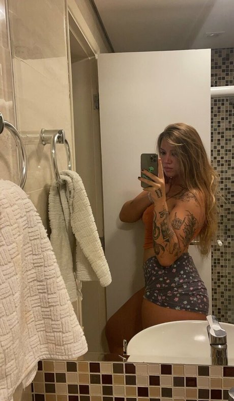 Elanadara free pornstar image