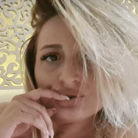 Vanessa Sensual star porn pics