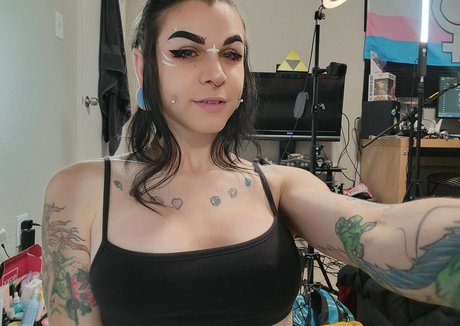 Echo Olsson sex actress pics