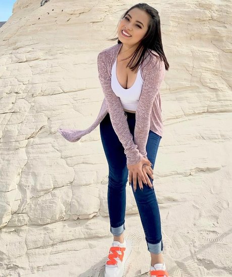 magabyof pornstar beautiful image