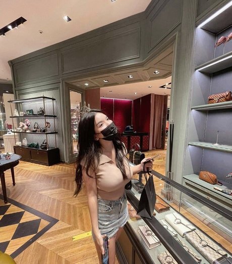 big tits mature onlyfans naked pictures