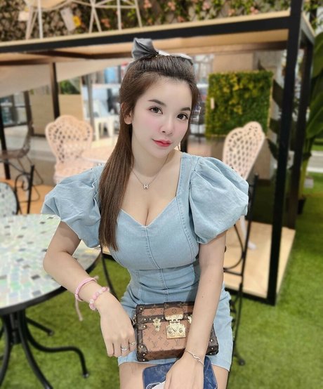 trans asian onlyfans naked archive