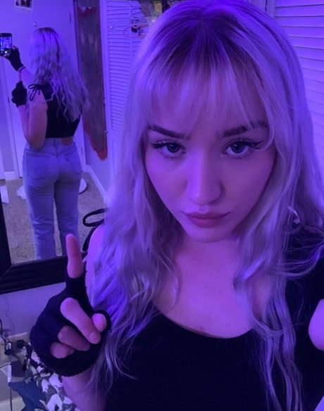 Earthgurly nudes pornstar pics