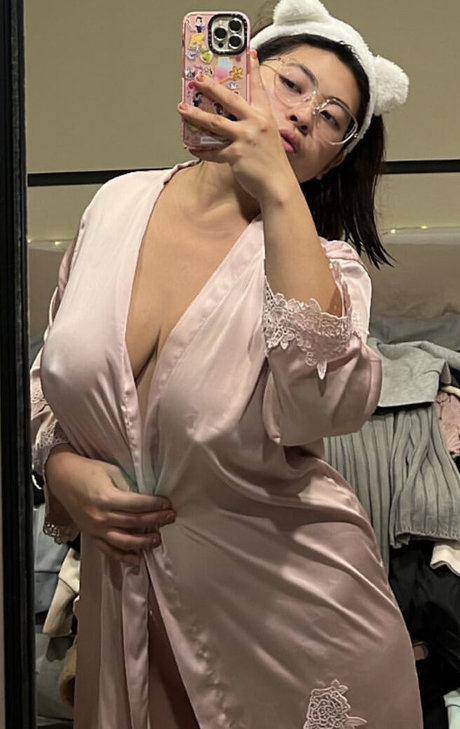 Yi Lin pornstar exclusive pic