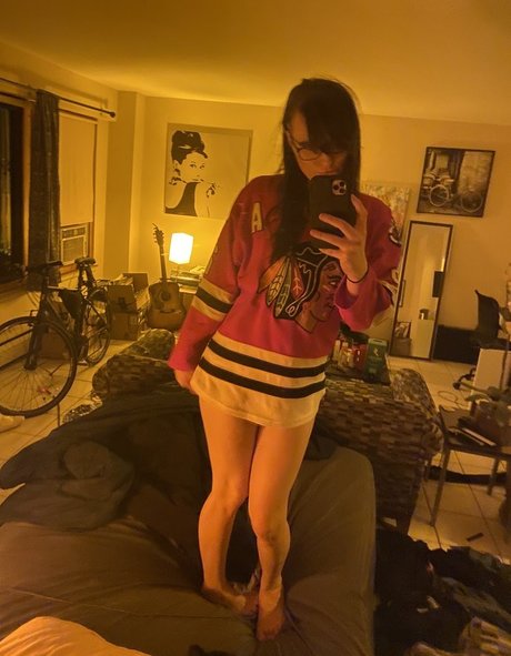 Ava Shade model porn photo