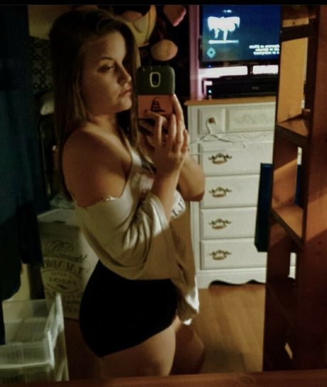 Tnbaecker erotic model photos