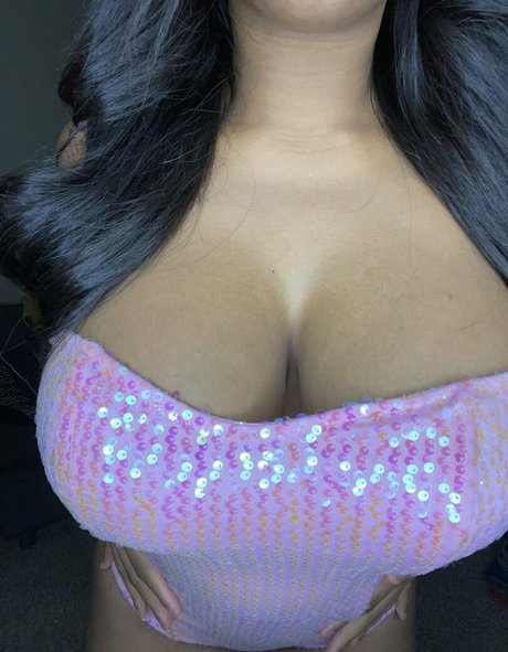 Paige Chappel pretty star image