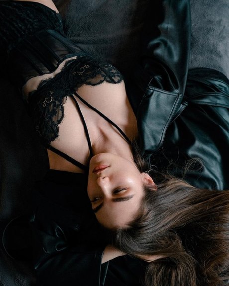 Diana Elias nude star photo