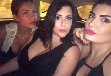 Valeria Vela star art photos