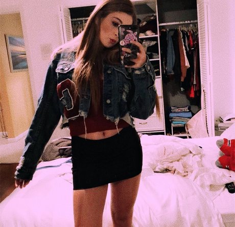 Corrina M naked star pic