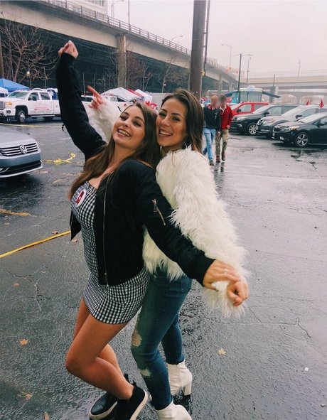 Corrina M erotic model photo