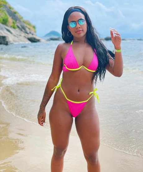 Marvvila pornstar perfect images