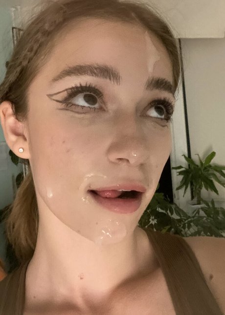 Malisplayroom star porn photos