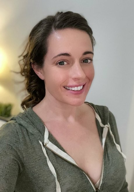 Stellavonn adult model pictures