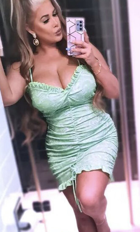 Fern Snailham model high quality galleries