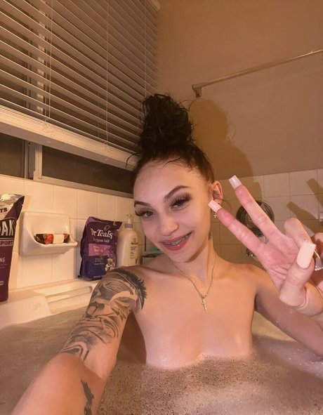 Therealjaasrenee model free images