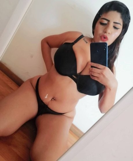 Kimberly Hdeez Photo Gallery