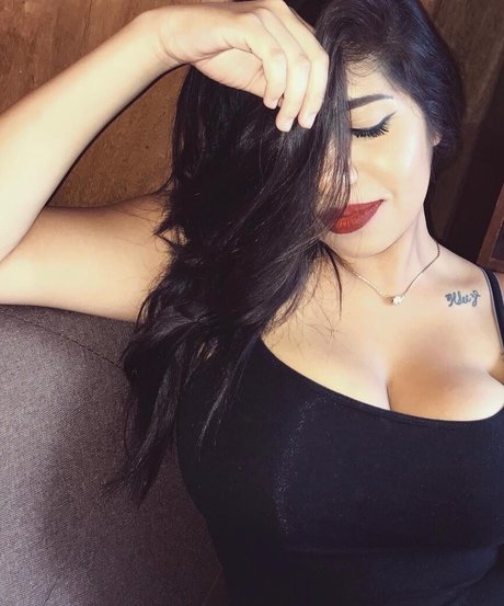 Kimberly Hdeez top star gallery