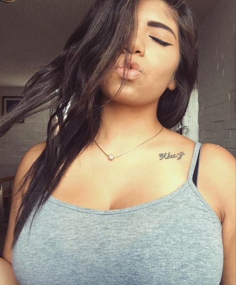 Kimberly Hdeez model adult gallery