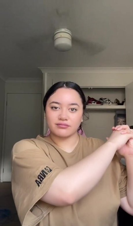 Carragh Mahuika free actress image